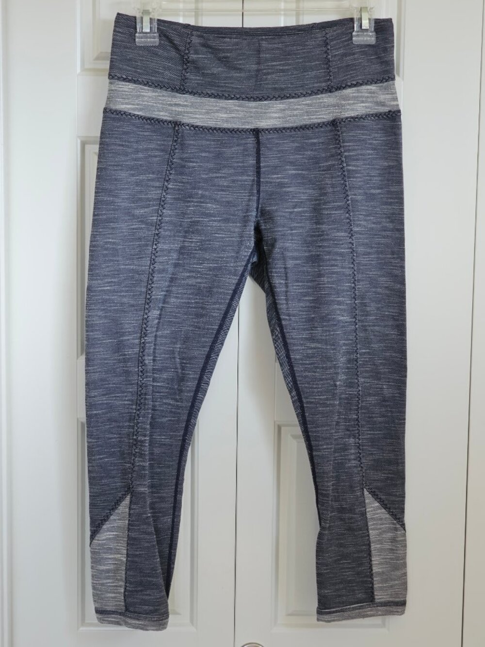 prAna Ember Capri Leggings Blue Gray Colorblock Yoga Pants Recycled Stretch